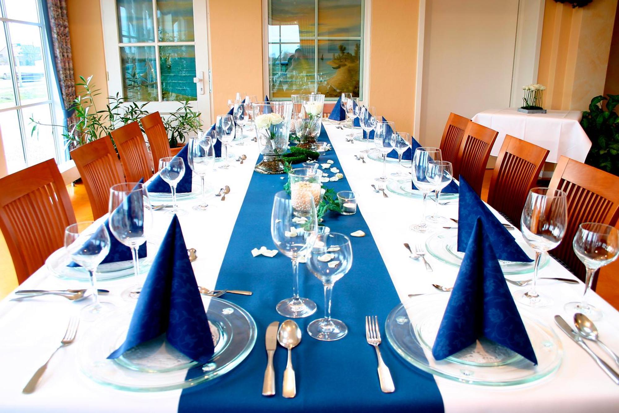 Land-Gut-Hotel Restaurant Kreuz Meyer シュトゥーア エクステリア 写真